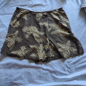 Melrose Studio skirt/shorts Size L
